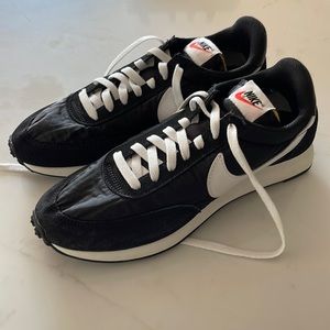 Nike Tailwind ‘79 Sneakers